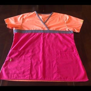 Wonder Wink Scrub top